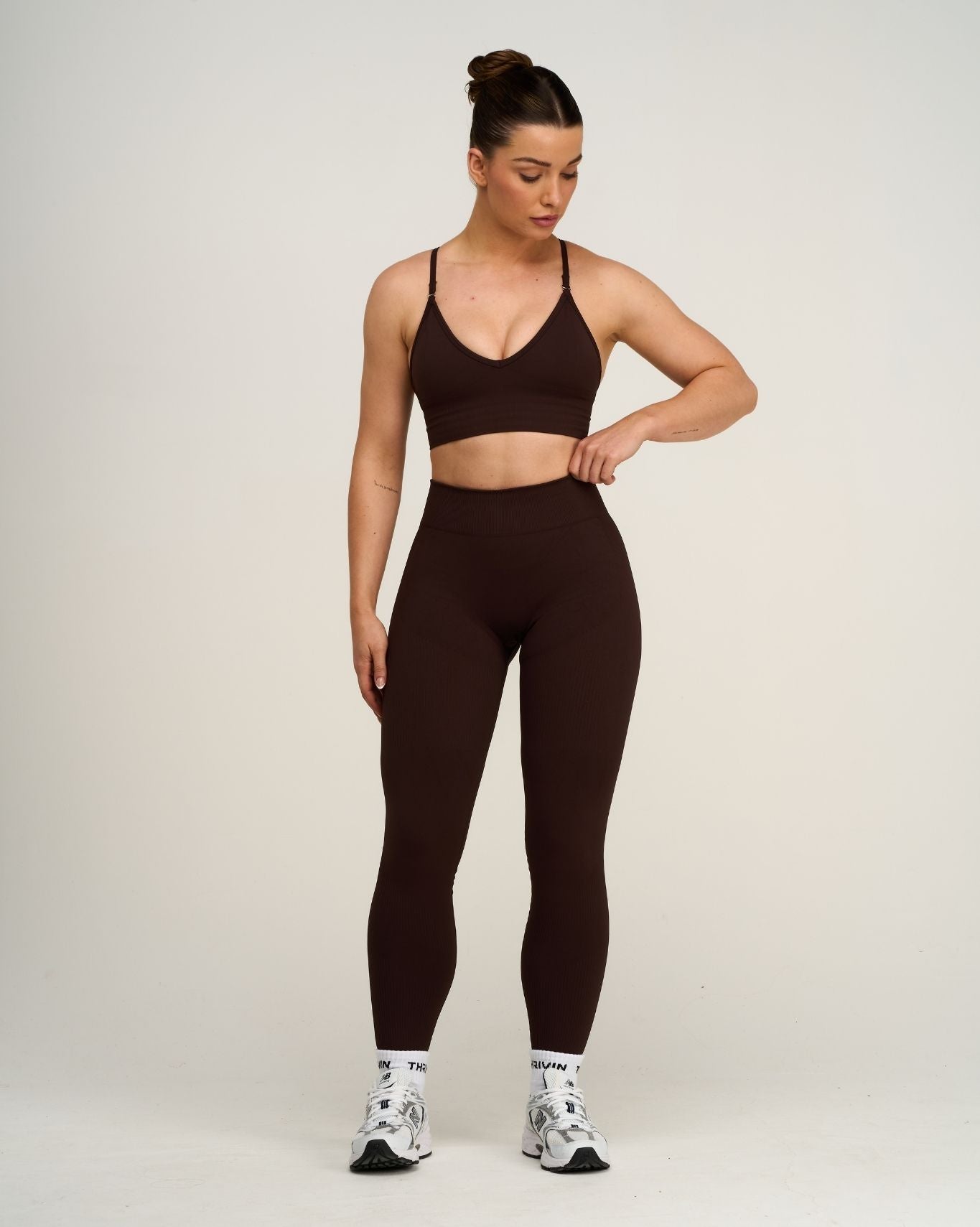 Elevate™ Ribbed Mid-Waisted Contour Leggings | Chocolate Plum