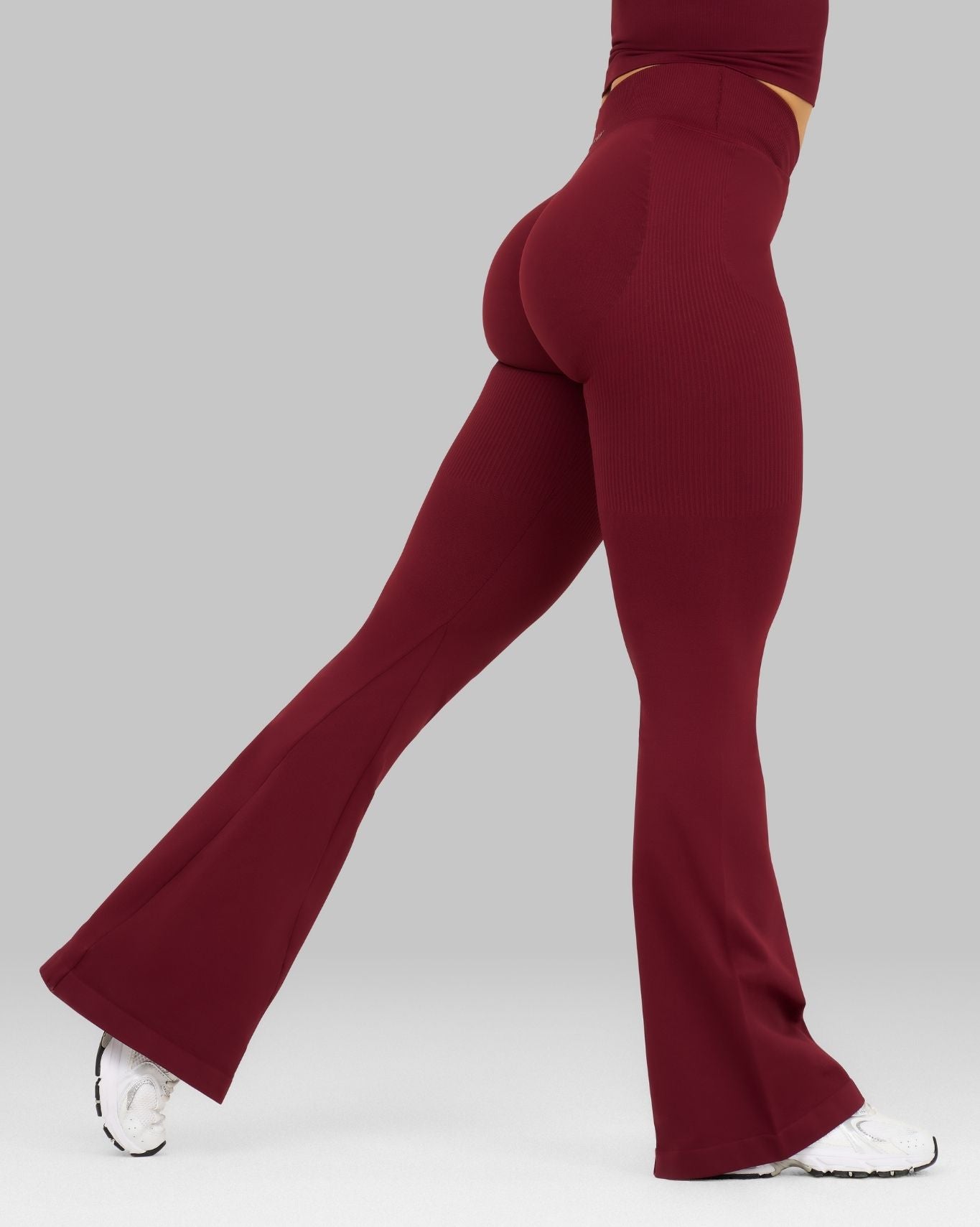 Elevate V-Waist Flared Legging | Fine Wine