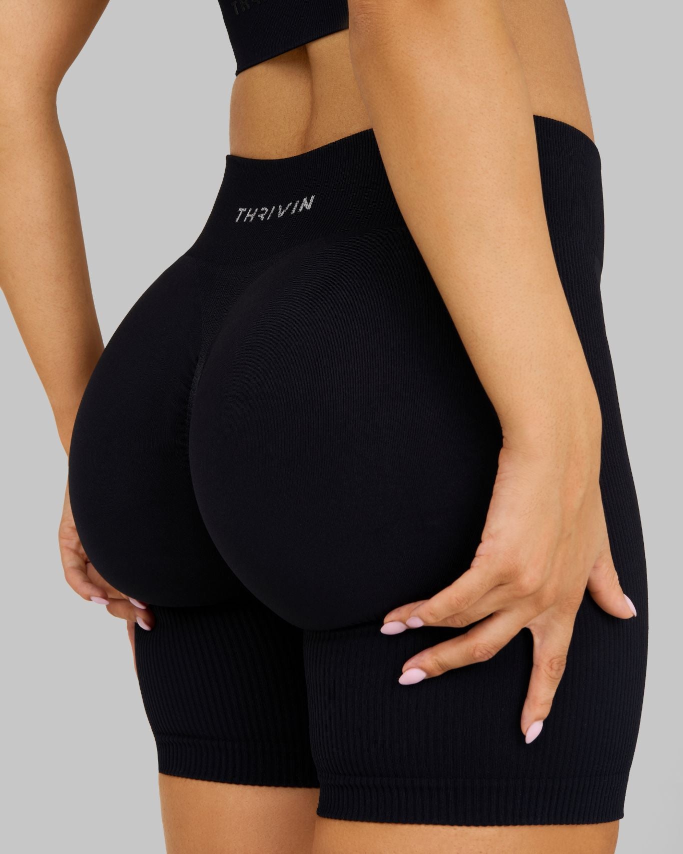 Elevate Ribbed Mid-Waisted Contour Shorts | Night Black