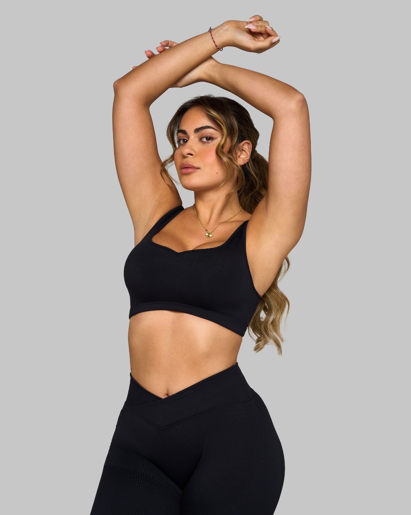Elevate Medium Impact Bra | Pure Black