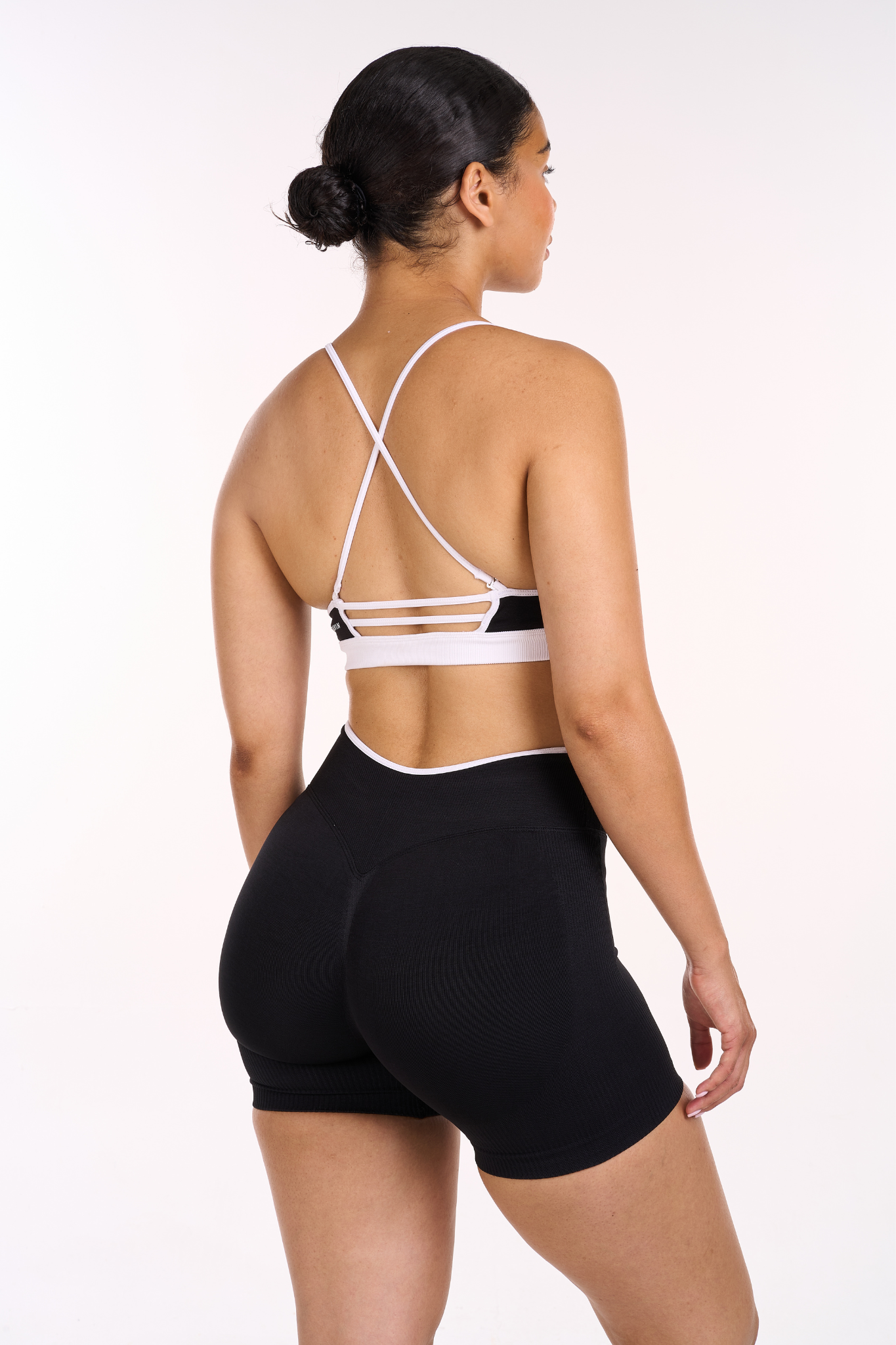 Multi-Way Rewind V-Edge Bra | Black Noir