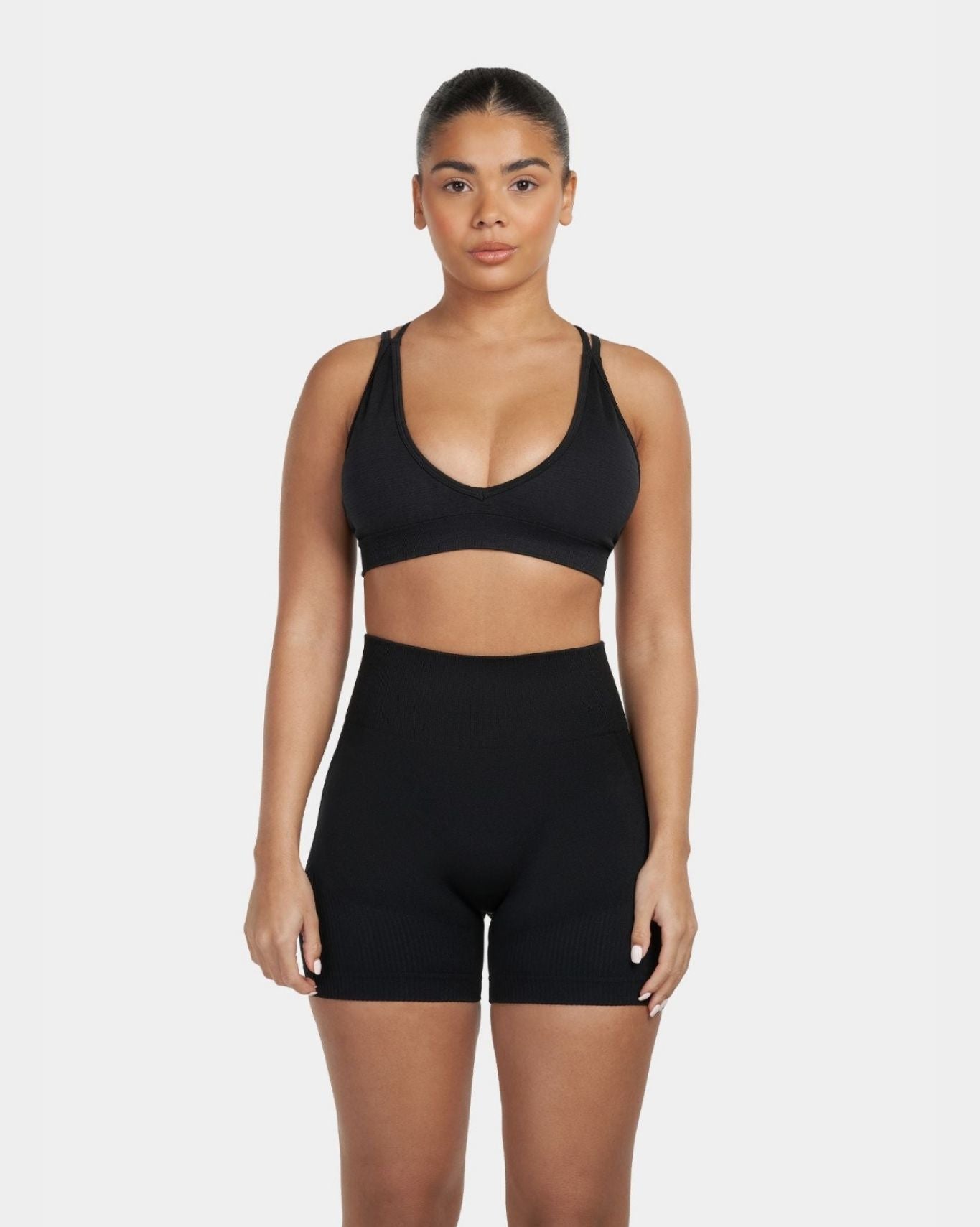 V-Neck Sculpt Seamless Bra | Pure Black