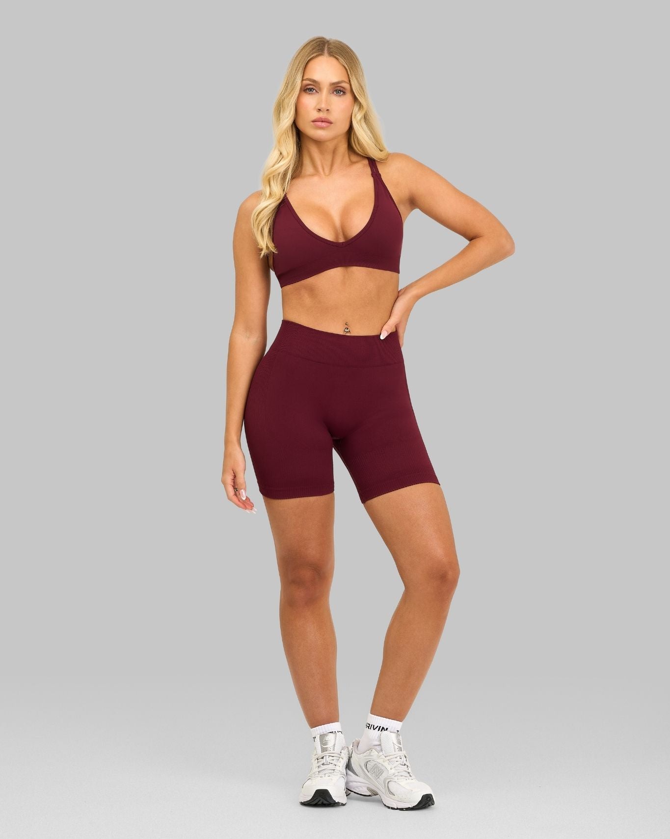 Elevate Ribbed Mid-Waisted Contour Shorts | Cranberry