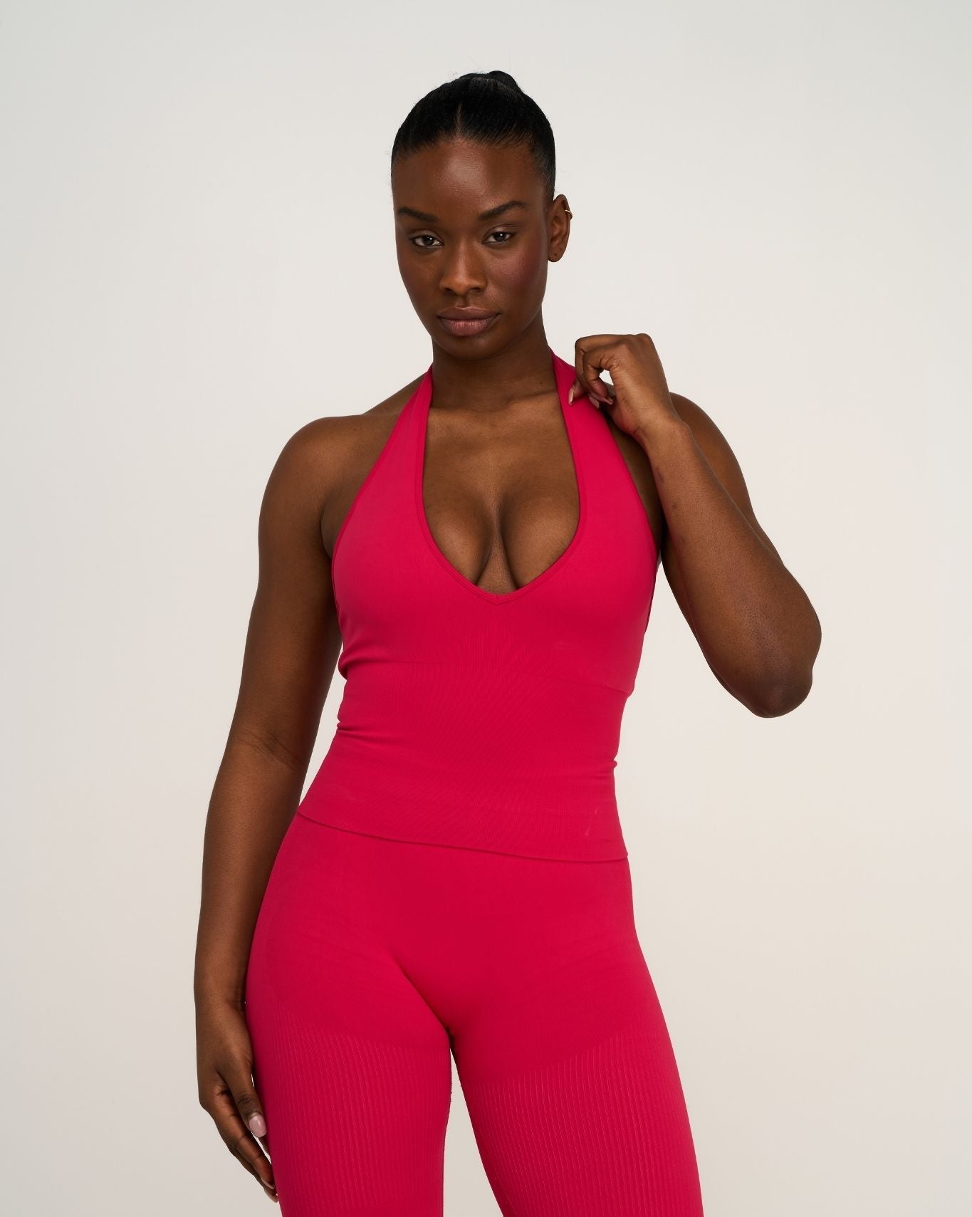 Elevate™ Sculpting Seamless Halterneck Top | Strawberry