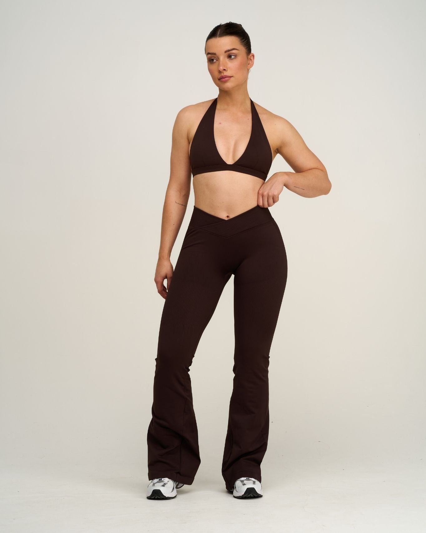Elevate™ V-Waist Flared Leggings | Coffee