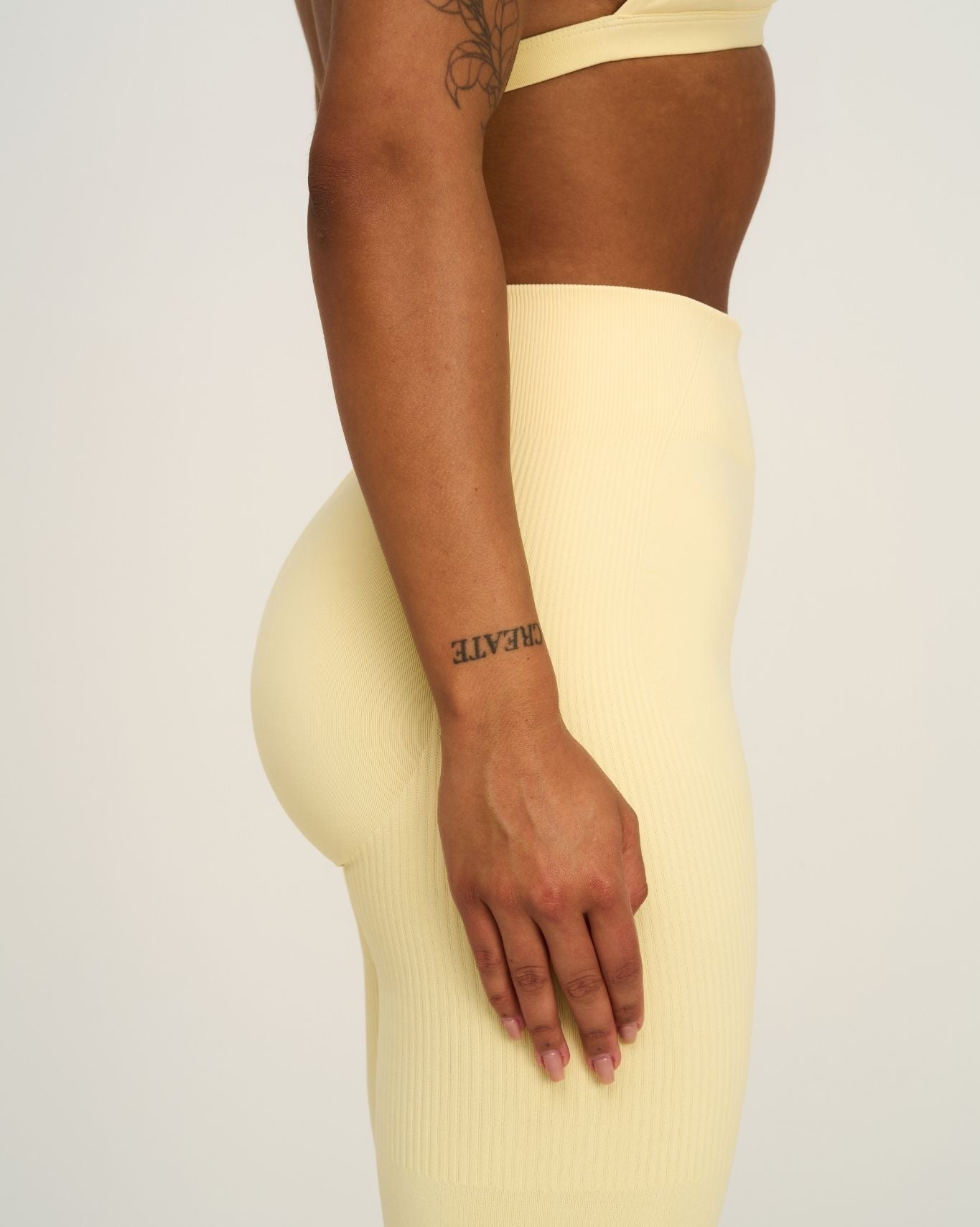 Elevate™ Ribbed Mid-Waisted Contour Leggings | Golden Butter