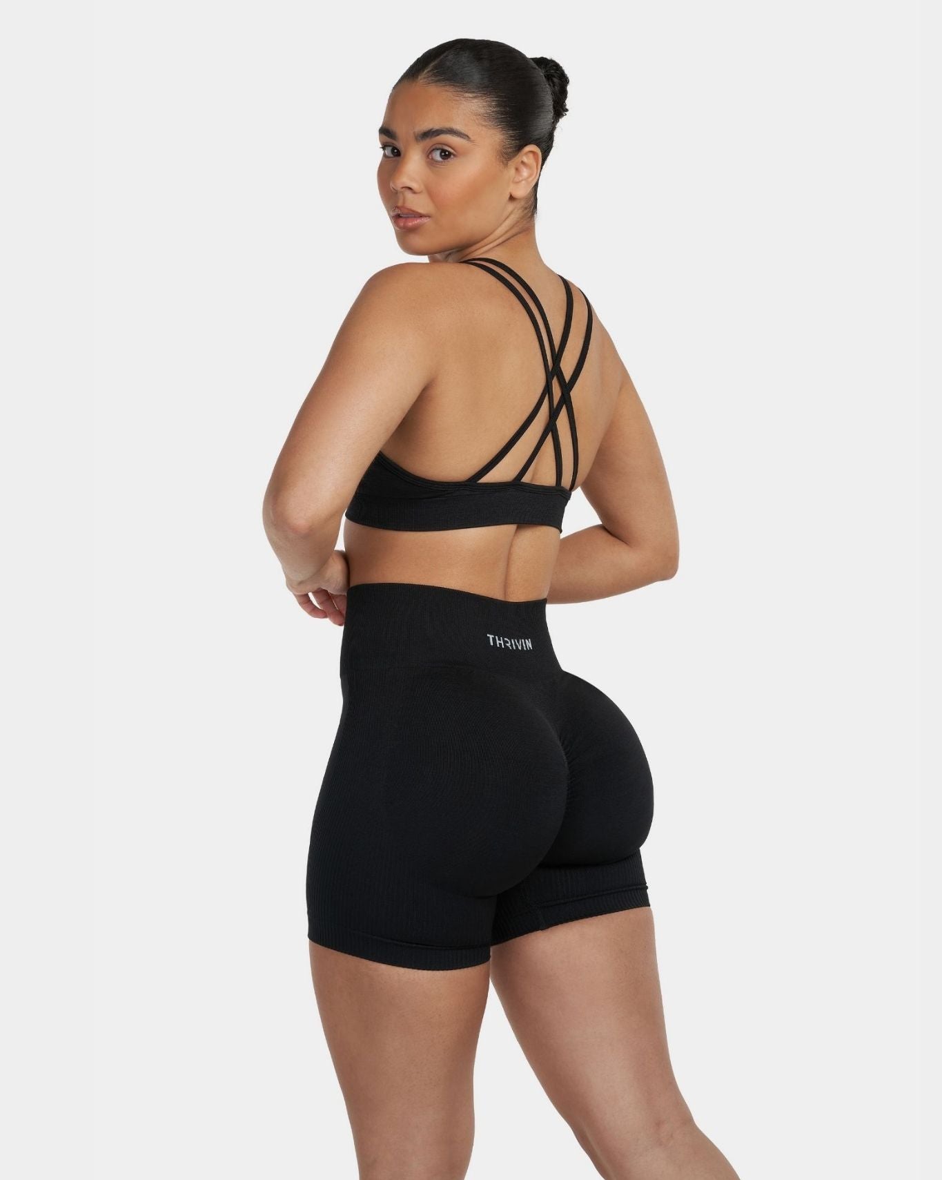 V-Neck Sculpt Seamless Bra | Pure Black