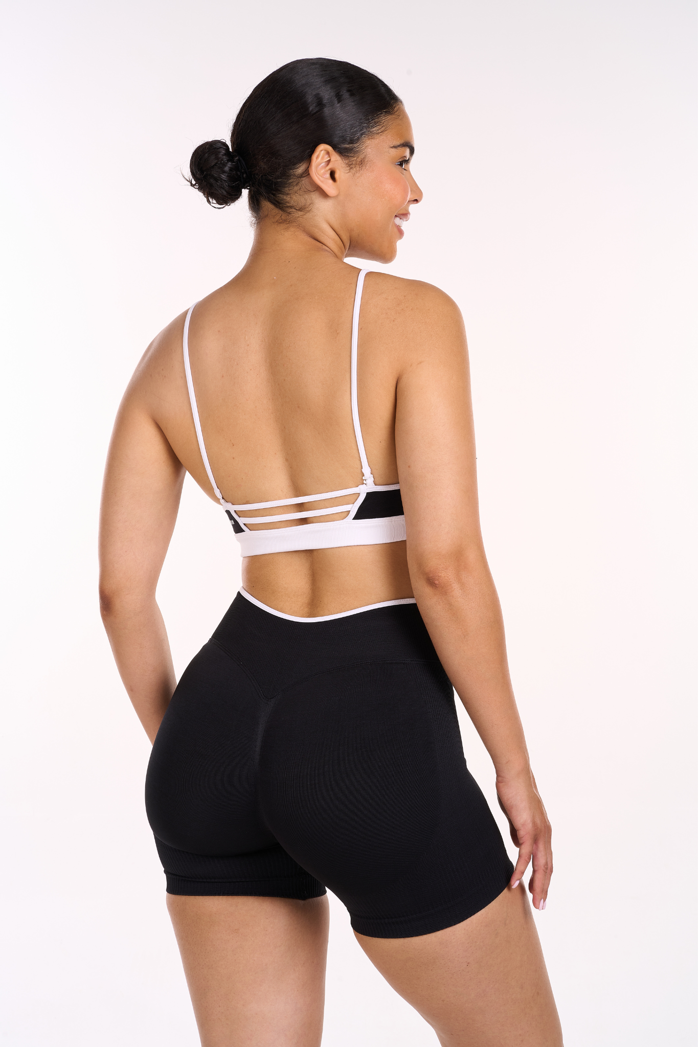 Multi-Way Rewind V-Edge Bra | Black Noir