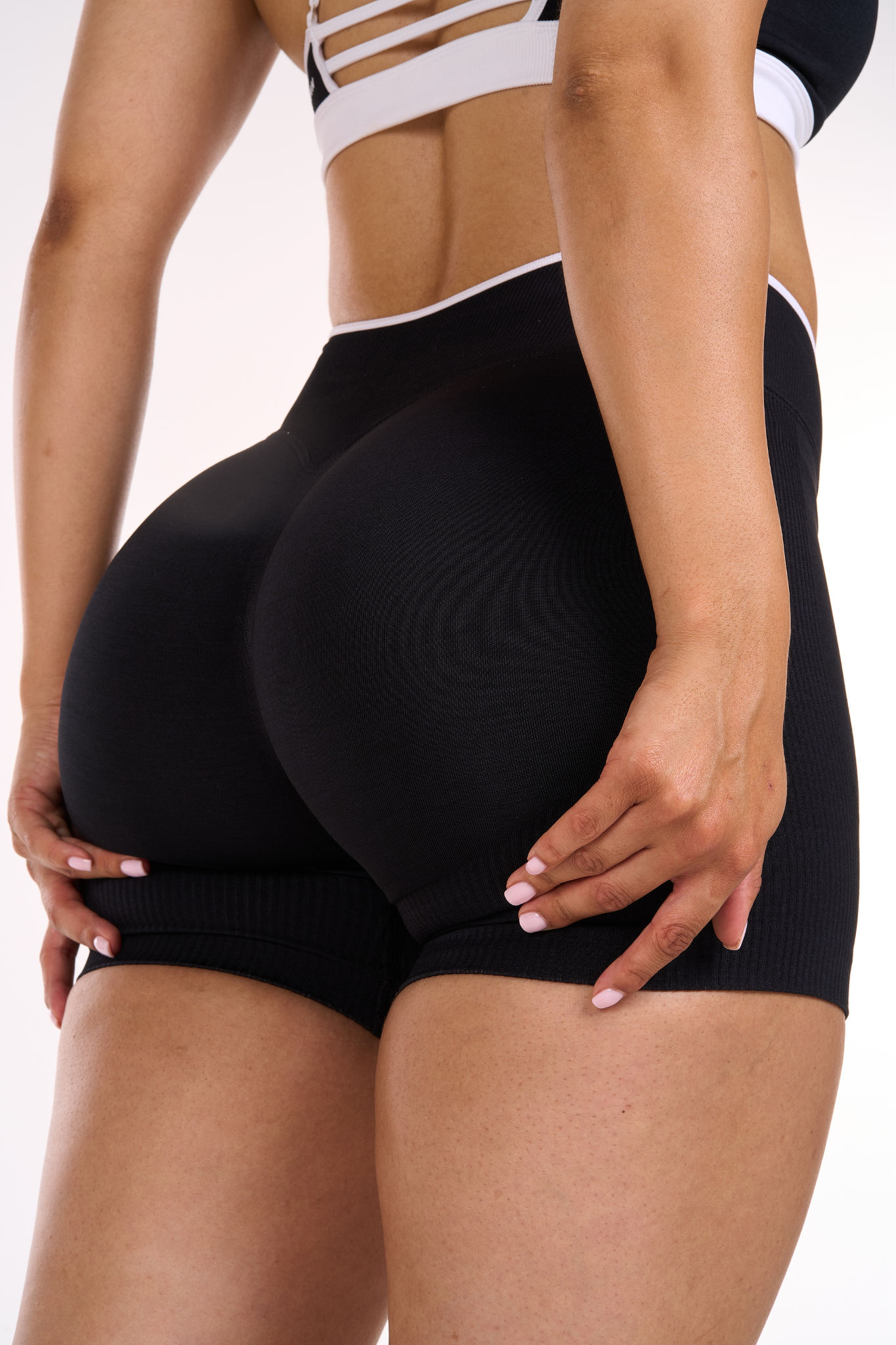 Rewind V-Edge Shorts | Black Noir