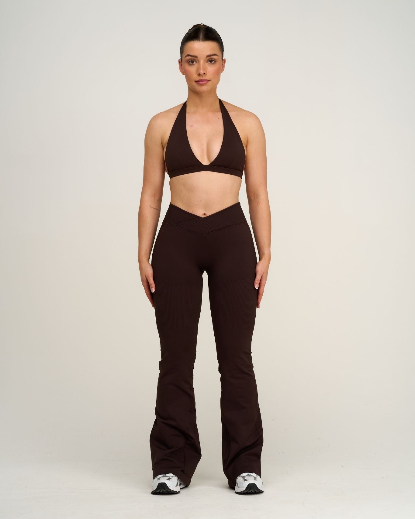 Elevate™ V-Waist Flared Leggings | Coffee