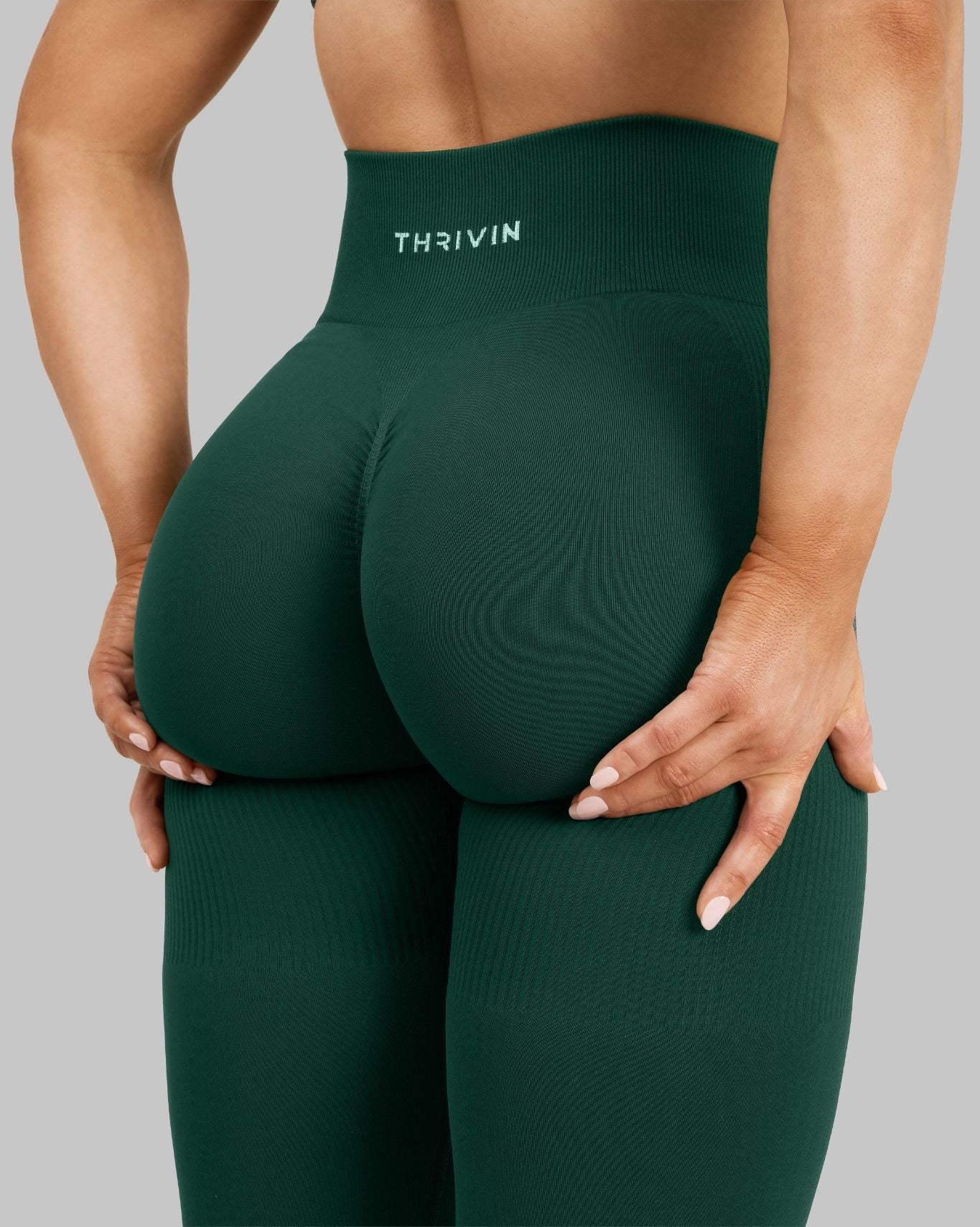 Elevate™ Ribbed High-Waisted Contour Leggings | Pine Green
