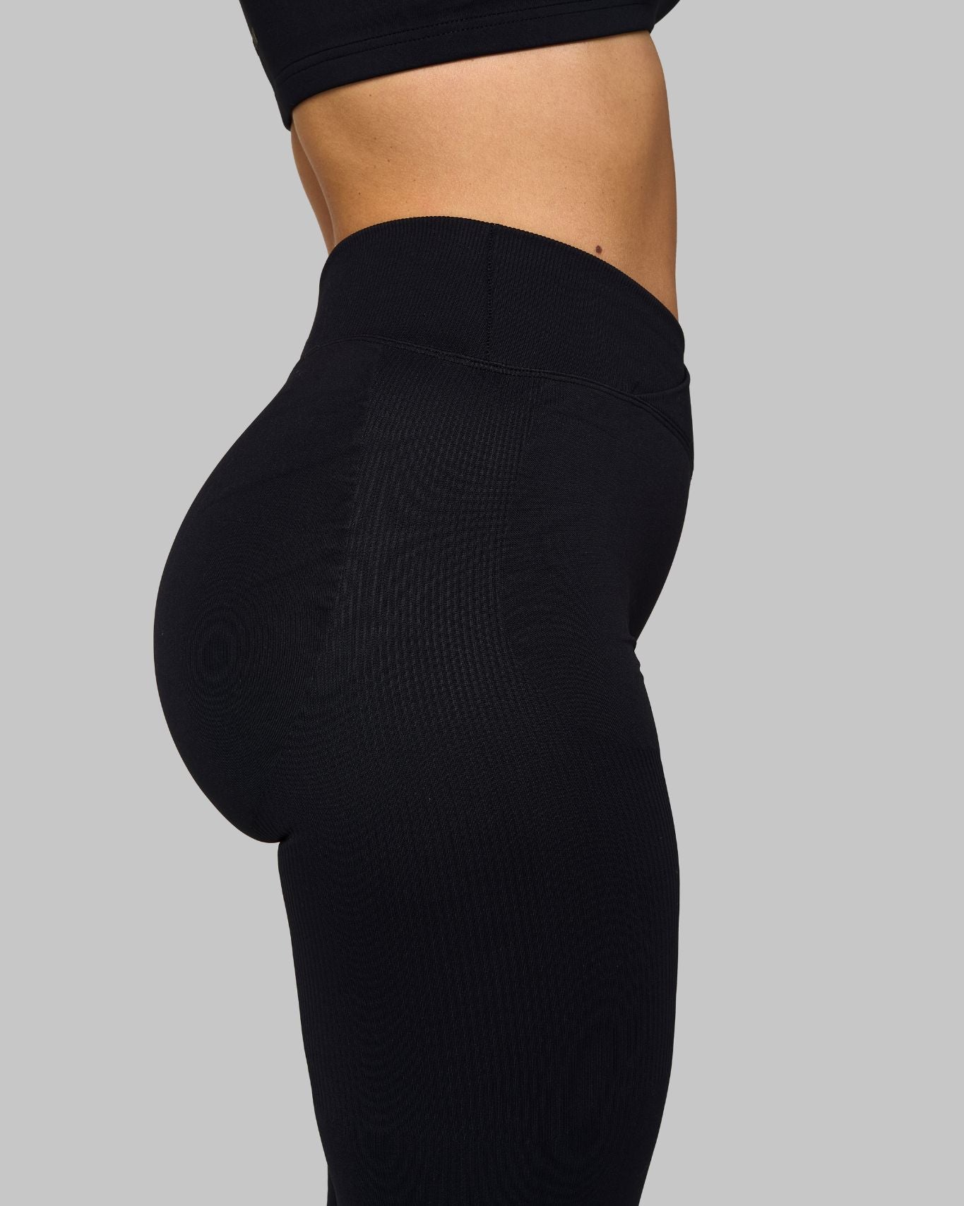 Elevate V-Waist Flared Legging | Pure Black