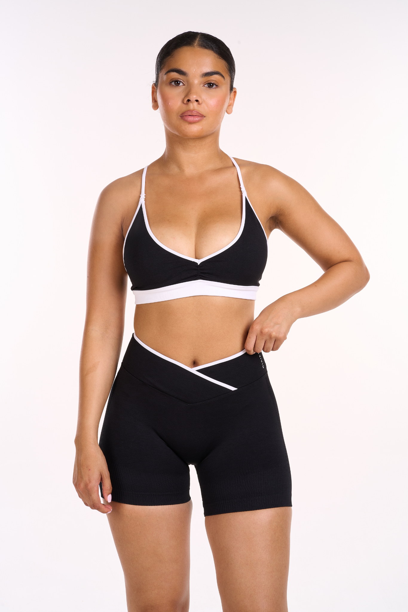 Multi-Way Rewind V-Edge Bra | Black Noir