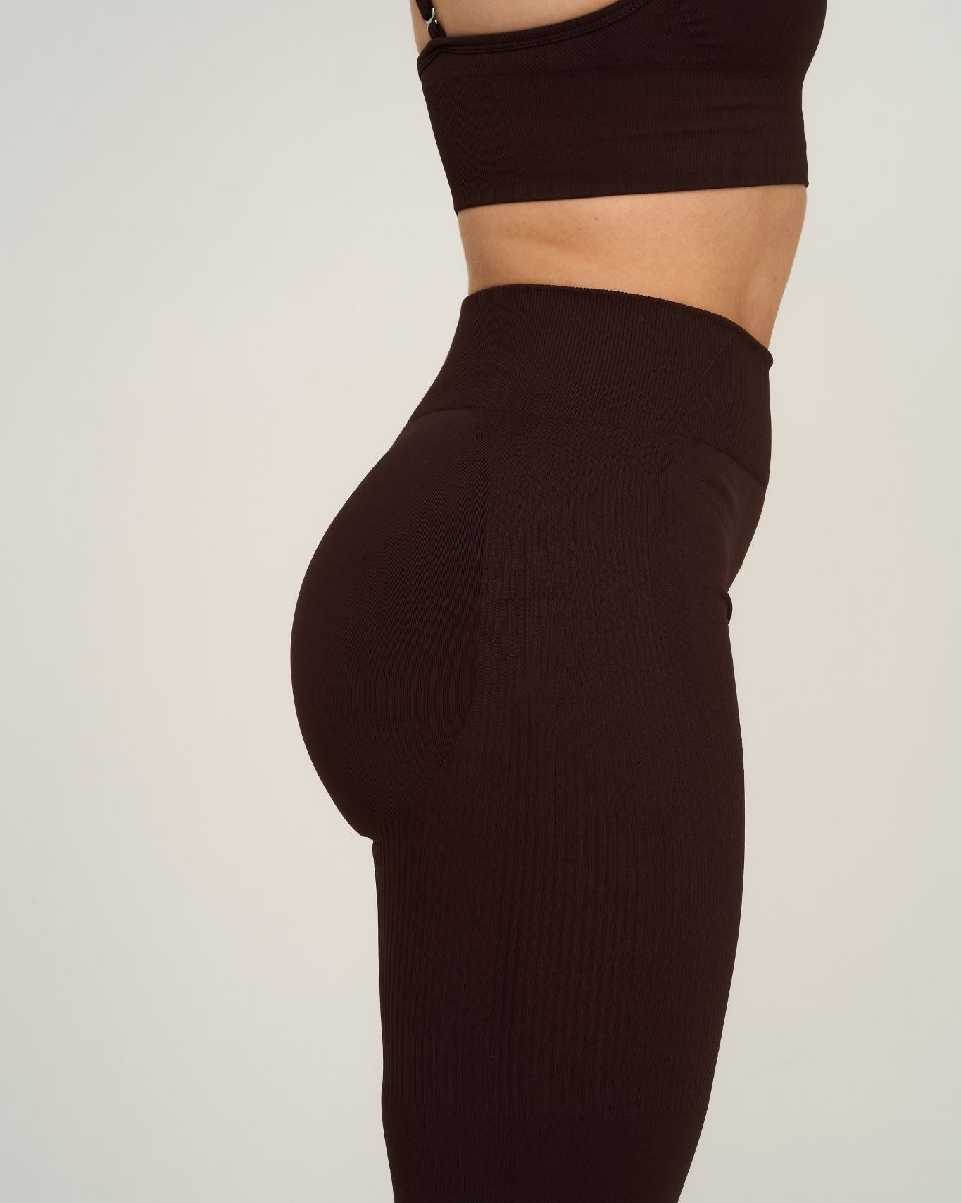 Elevate™ Ribbed Mid-Waisted Contour Leggings | Chocolate Plum