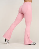 Elevate™ V-Waist Flared Leggings | Cotton Pink
