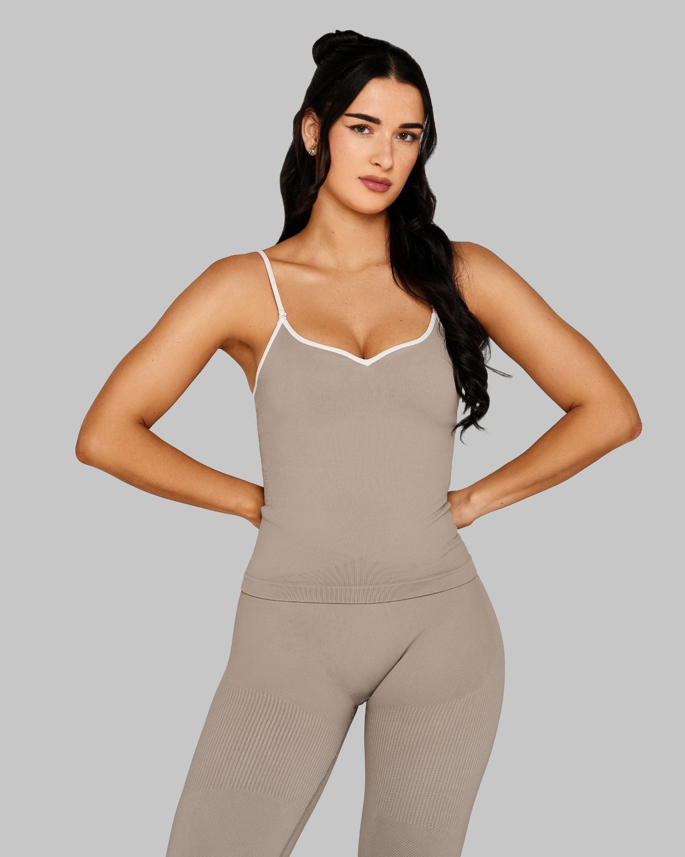 Outline Sweetheart Tanktop | Latte