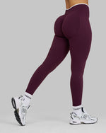 Outline V Waist Leggings | Winter Plum