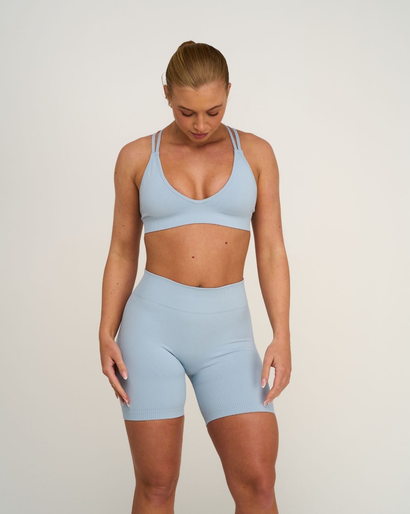 Elevate™ V-Neck Sculpt Seamless Bra | Blue Haze