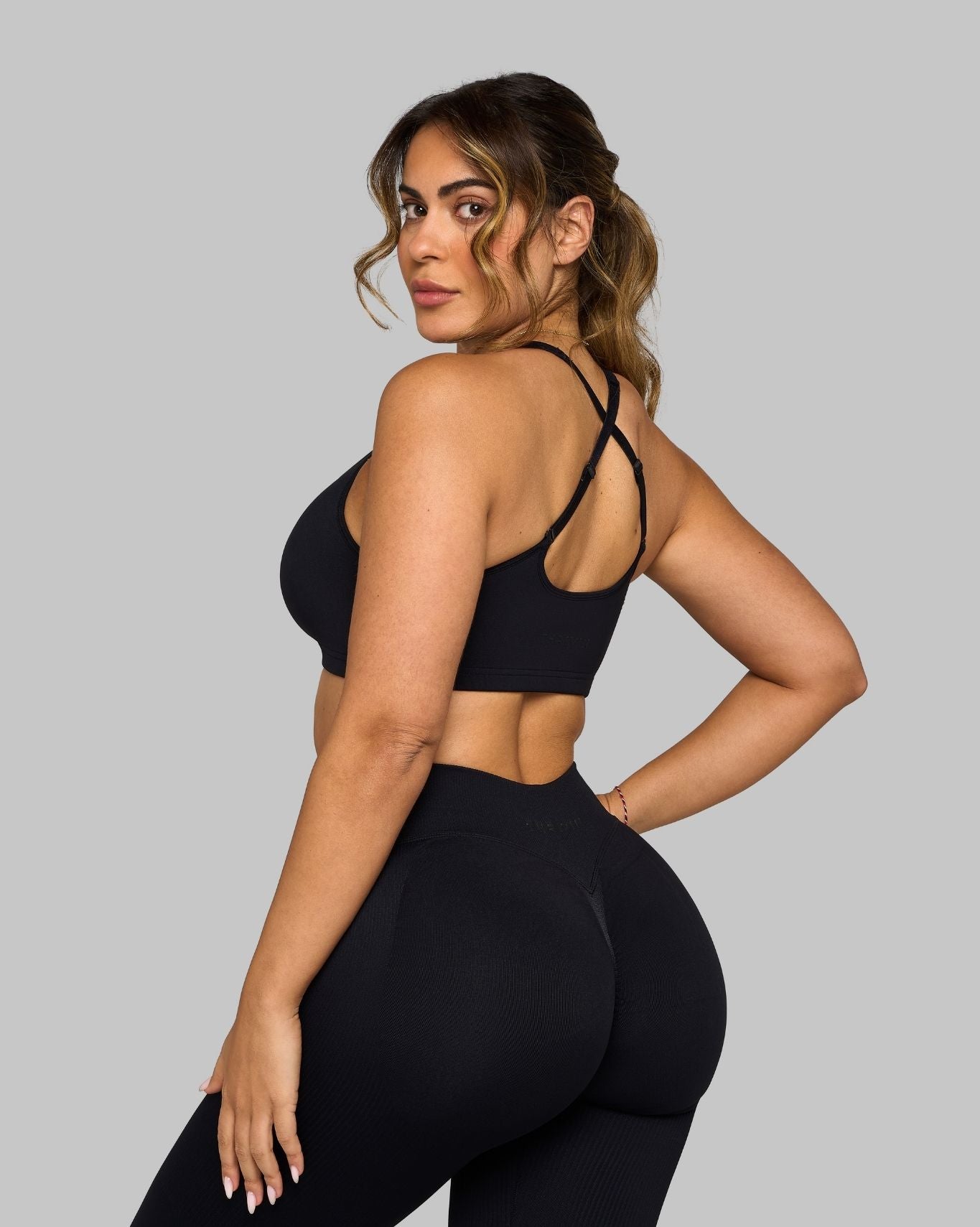 Elevate Medium Impact Bra | Pure Black