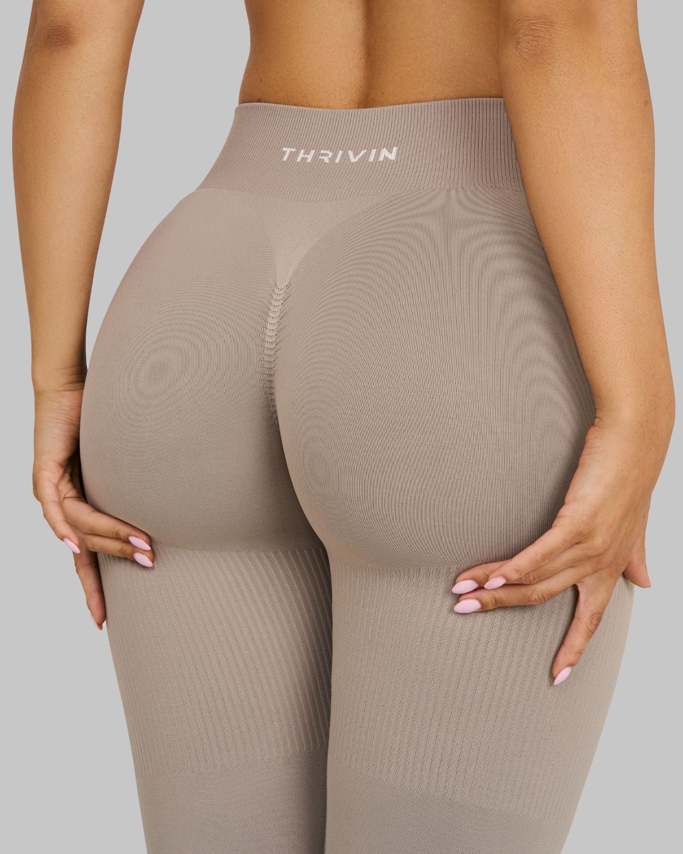 Elevate Ribbed Mid-Waisted Contour Leggings | Latte