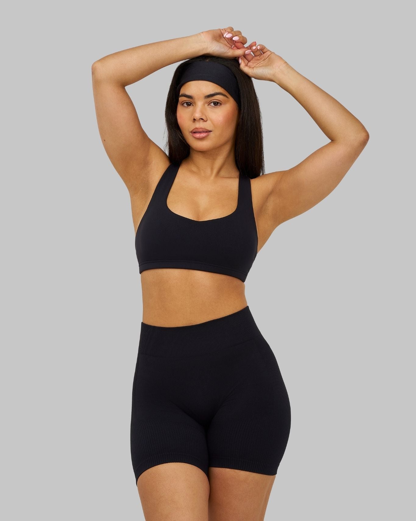 Elevate Medium Impact Bra | Night Black