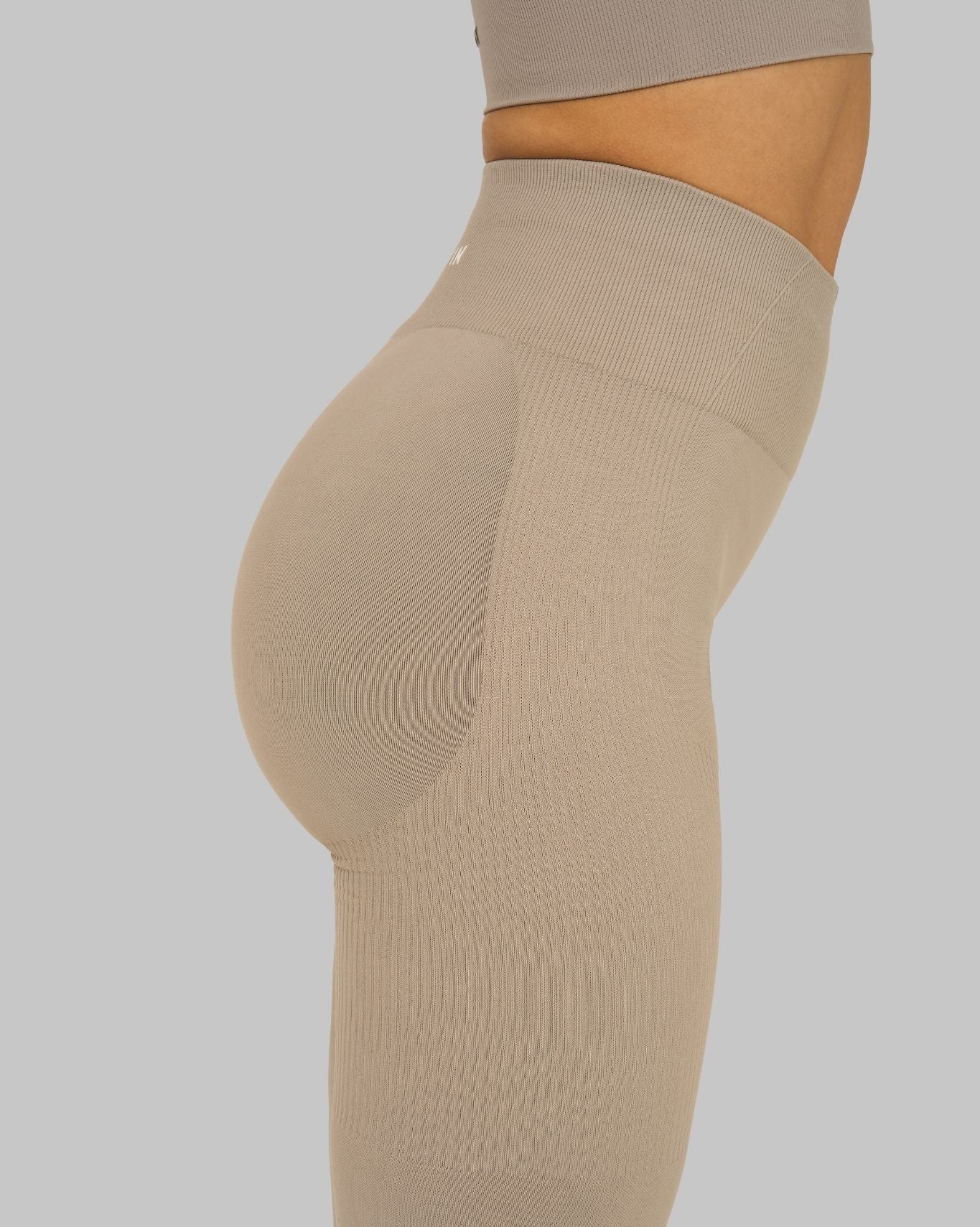 Elevate Ribbed High-Waisted Contour Leggings | Latte