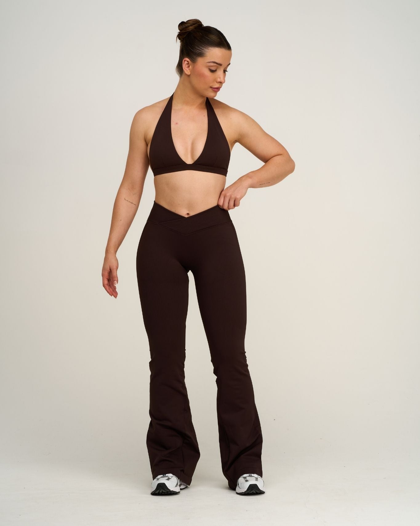 Elevate™ V-Waist Flared Leggings | Coffee