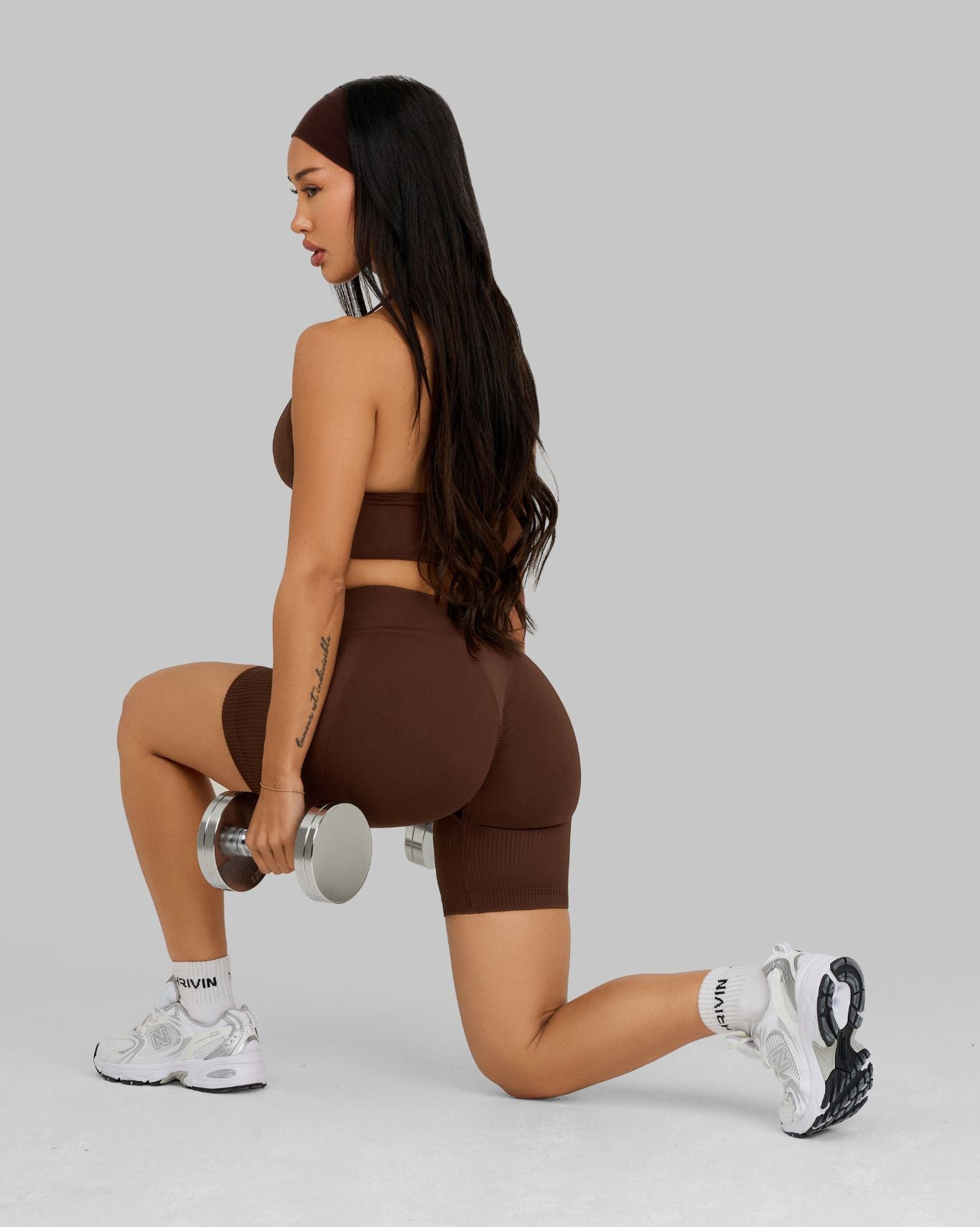 Elevate Ribbed Mid-Waisted Contour Shorts | Bourbon Brown