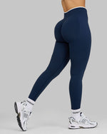 Outline V Waist Leggings | Midnight Navy